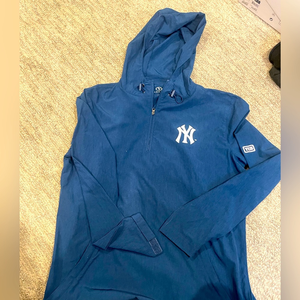 Yankees size L Vantage never worn